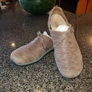 Chaco Brown Woven look Leather Shoe RARE Size 7-7.5